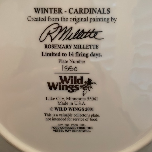 Winter Cardinals decorative plate - Picture 5 of 6